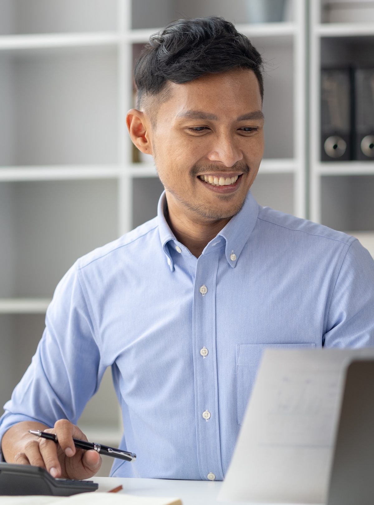 Bookkeeping assistant managing financial records